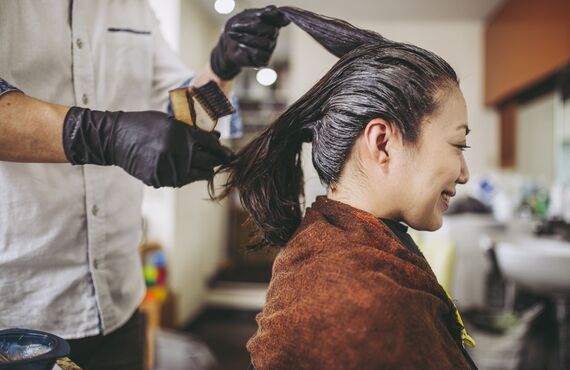 カラーで流行のスタイルに相模原市で大変身 | 橋本エリアの美容室・SALON QUI BELLGIONE
